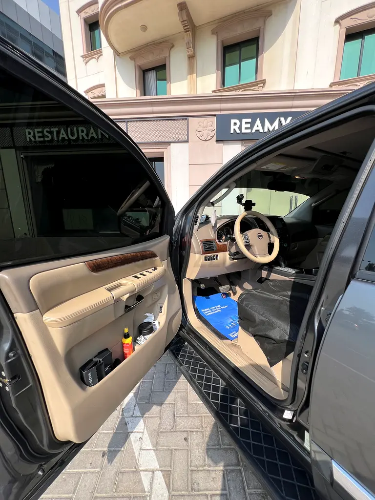 Nissan Armada LE 2011 GCC Specs - Image 9