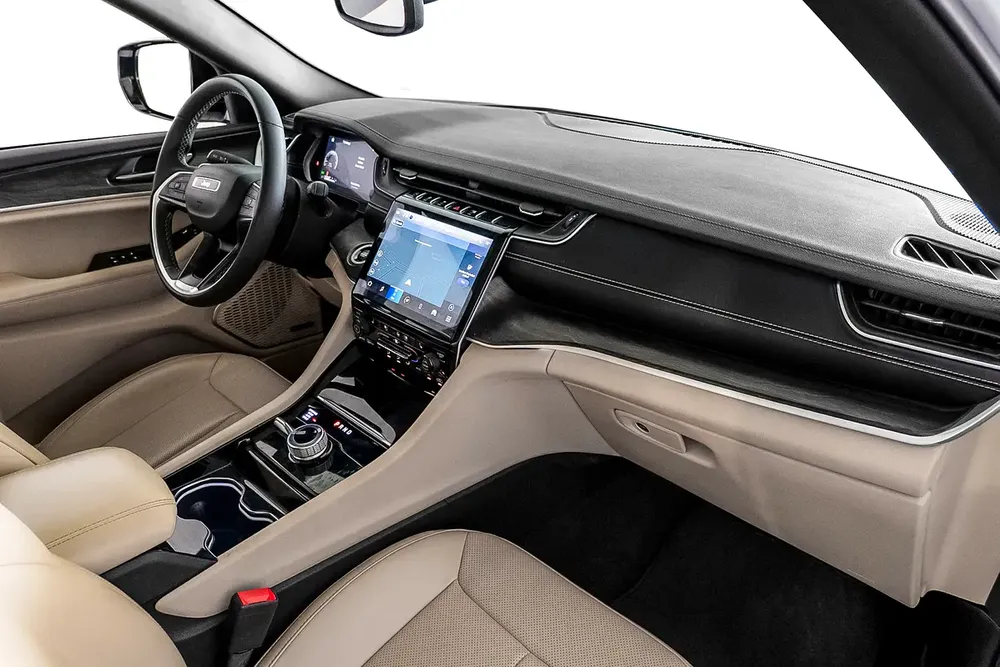 2,853 AED / 60 months | 0% DP | 2023 Jeep Grand Cherokee Limited L / Full Service History - Image 12