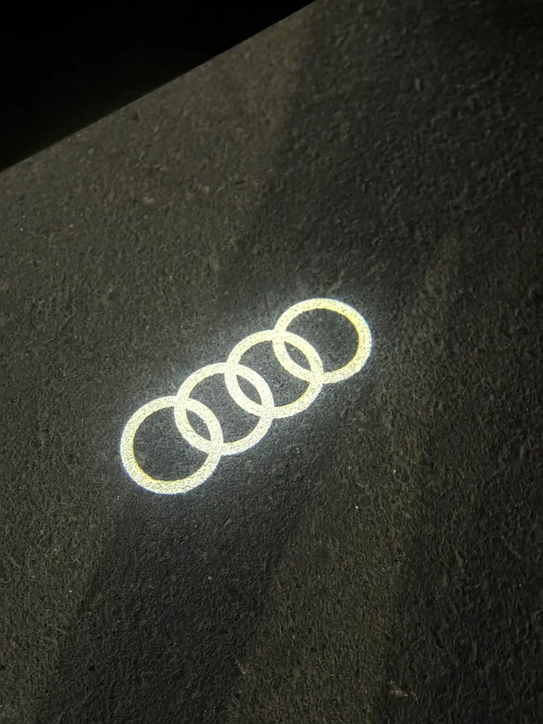 Audi A4 S4 kit in agency condition - Image 12