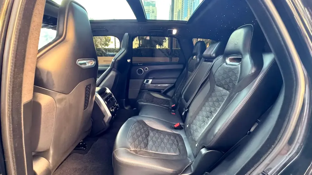 2020 Range Rover SVR | Carbon Package | Black Edition | No Accidents - Image 10