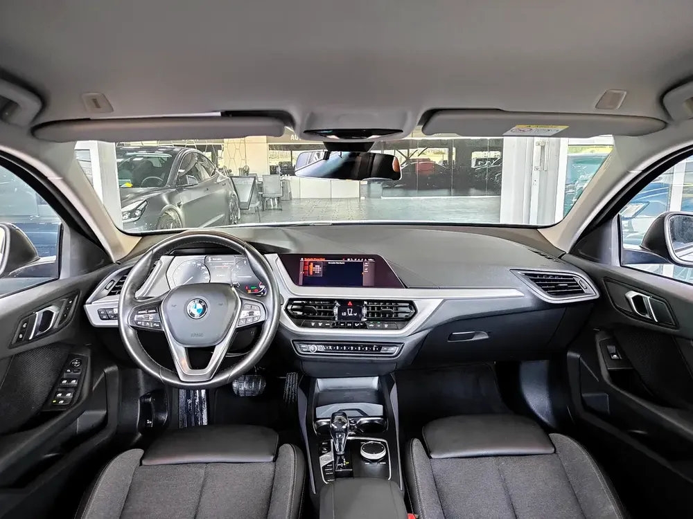 AED 870 P.M | 2021 BMW 120i Joy Edition | Under Warranty and BMW Service Contract | GCC | - Image 9