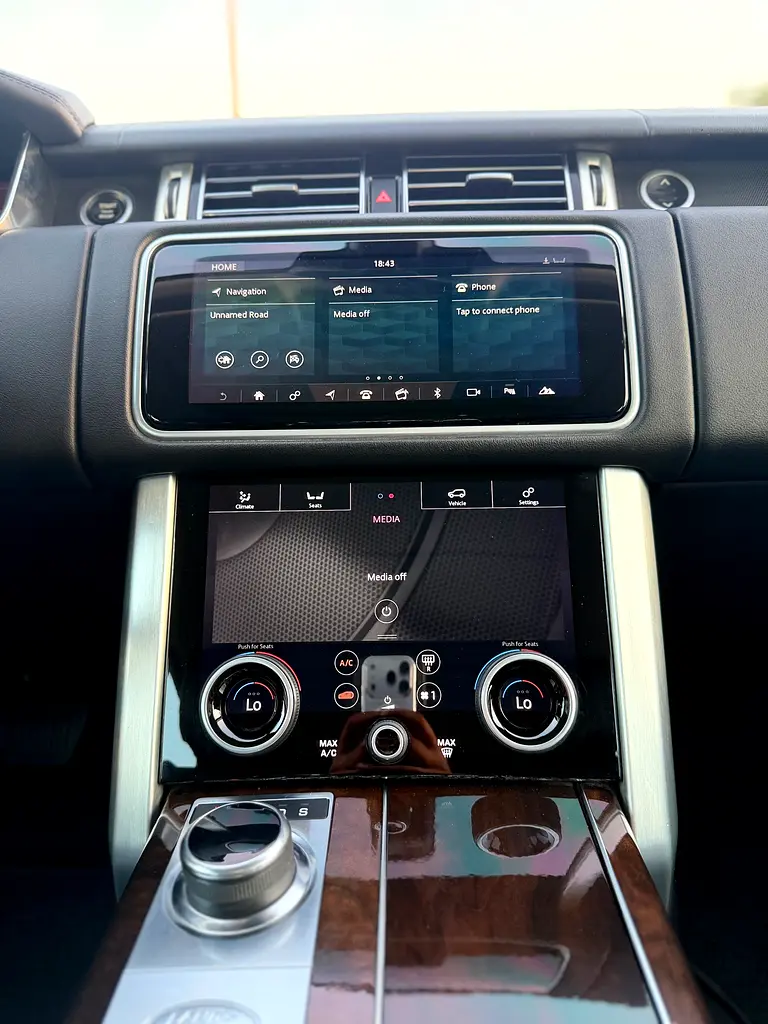 2020 Range Rover Vogue HSE P400 / GCC In Perfect Conditions - Image 13