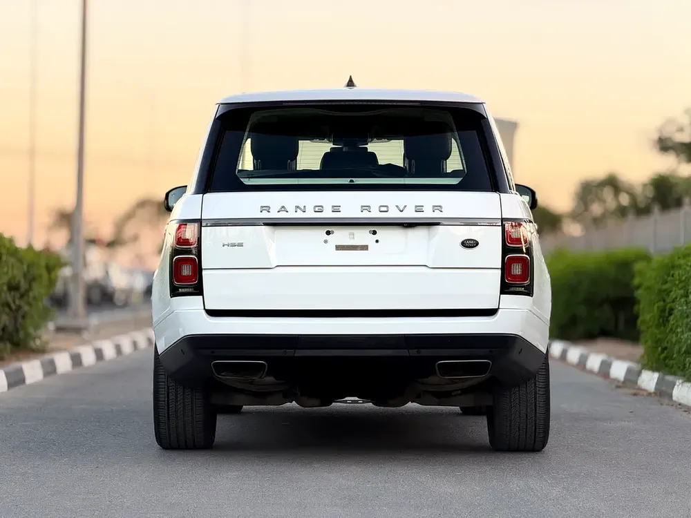 2020 Range Rover Vogue HSE P400 / GCC In Perfect Conditions - Image 6