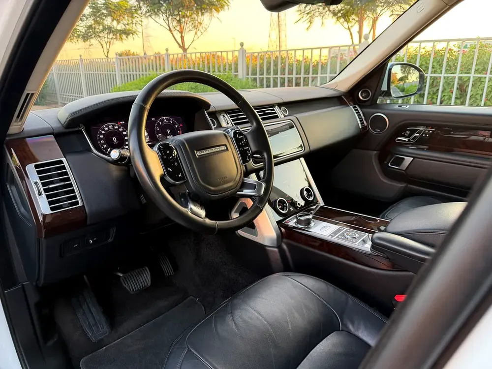 2020 Range Rover Vogue HSE P400 / GCC In Perfect Conditions - Image 7