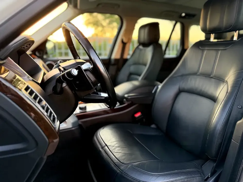 2020 Range Rover Vogue HSE P400 / GCC In Perfect Conditions - Image 8