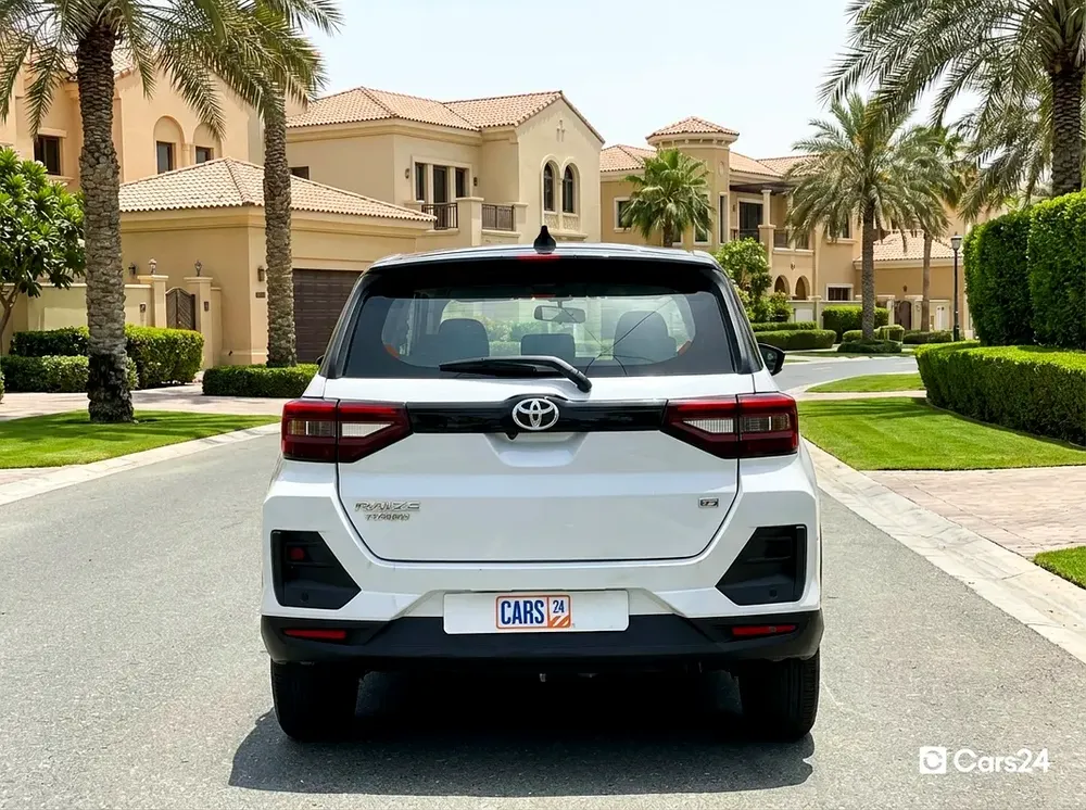 AED 638/month | 0 DP | Free 3 Months Warranty | Service History | 30 Day Return | TOYOTA RAIZE 2023 - Image 4