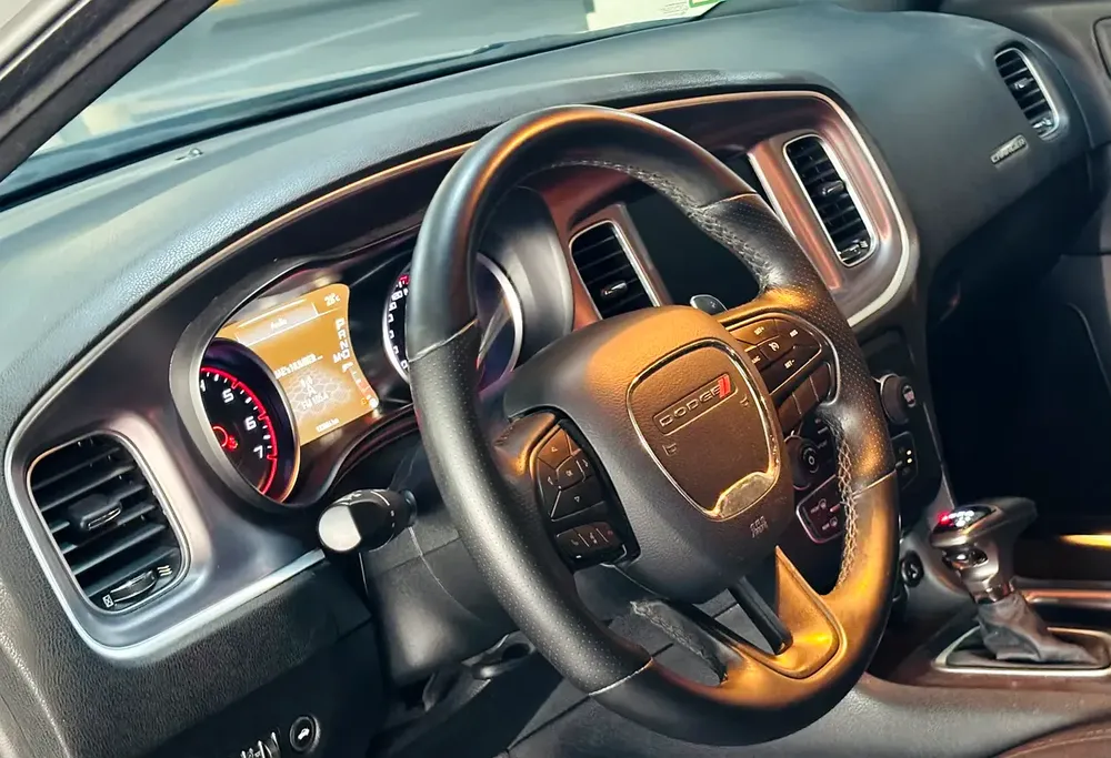 2019 DODGE CHARGER GT GCC SPECS IN EXCELLENT CONDITION - Image 4