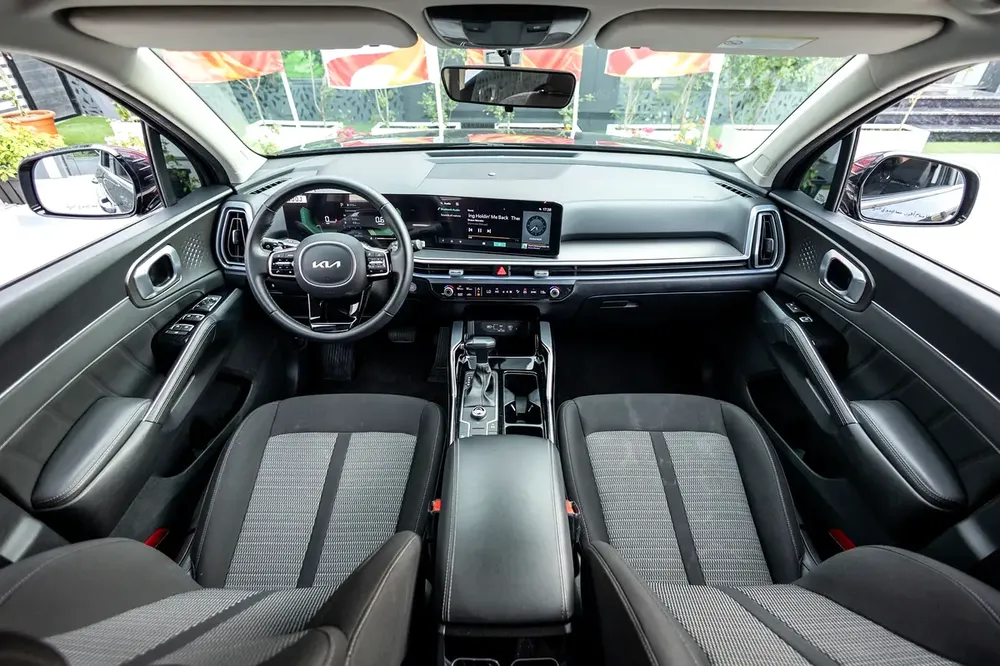 Kia Sorento 2024 GCC | Warranty - Image 12