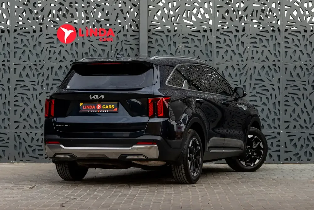 Kia Sorento 2024 GCC | Warranty - Image 7