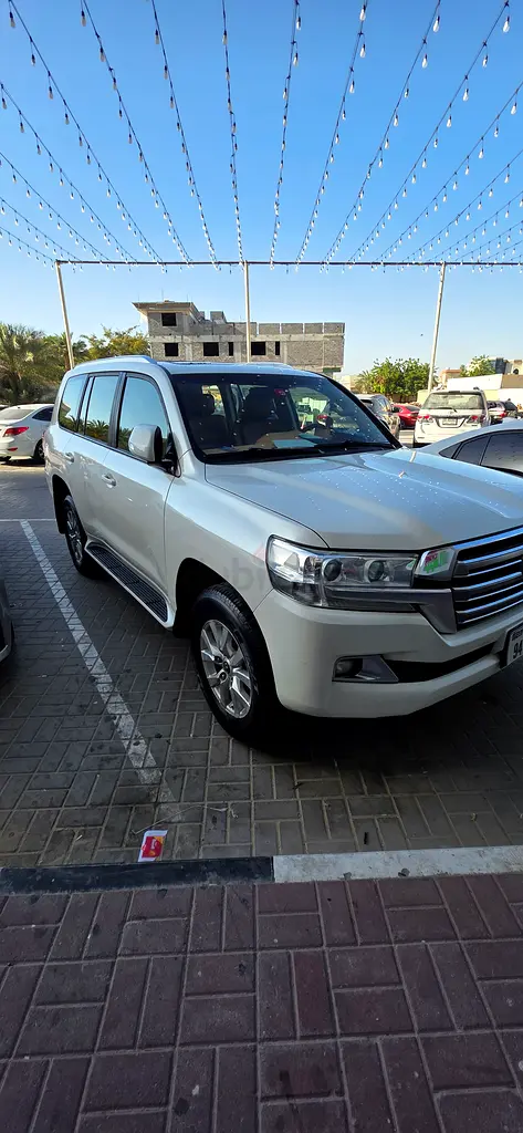 Toyota Land Cruiser 2019 EXR | GCC Specs | Excellent Condition - Image 16