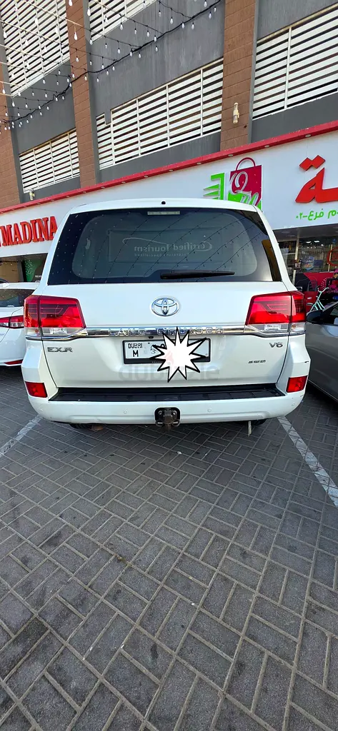 Toyota Land Cruiser 2019 EXR | GCC Specs | Excellent Condition - Image 5