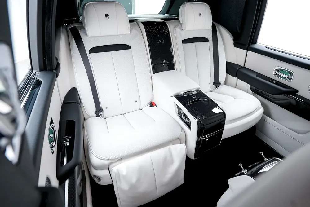 2026 ROLLS ROYCE CULLINAN | BLACK BADGE | GCC | MAIN DEALER WARRANTY SERVICE - Image 15