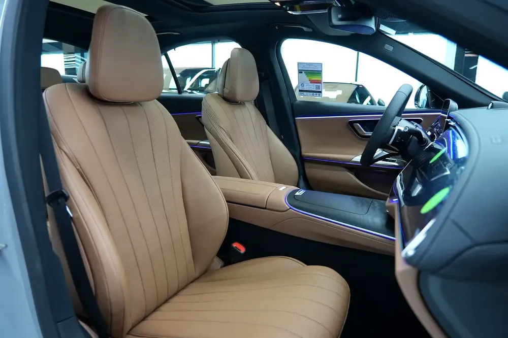 Mercedes-Benz E 300 | 2026 GCC 0km | Agency Warranty | AMG Package - Image 11
