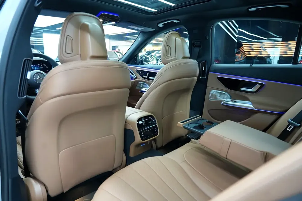 Mercedes-Benz E 300 | 2026 GCC 0km | Agency Warranty | AMG Package - Image 17