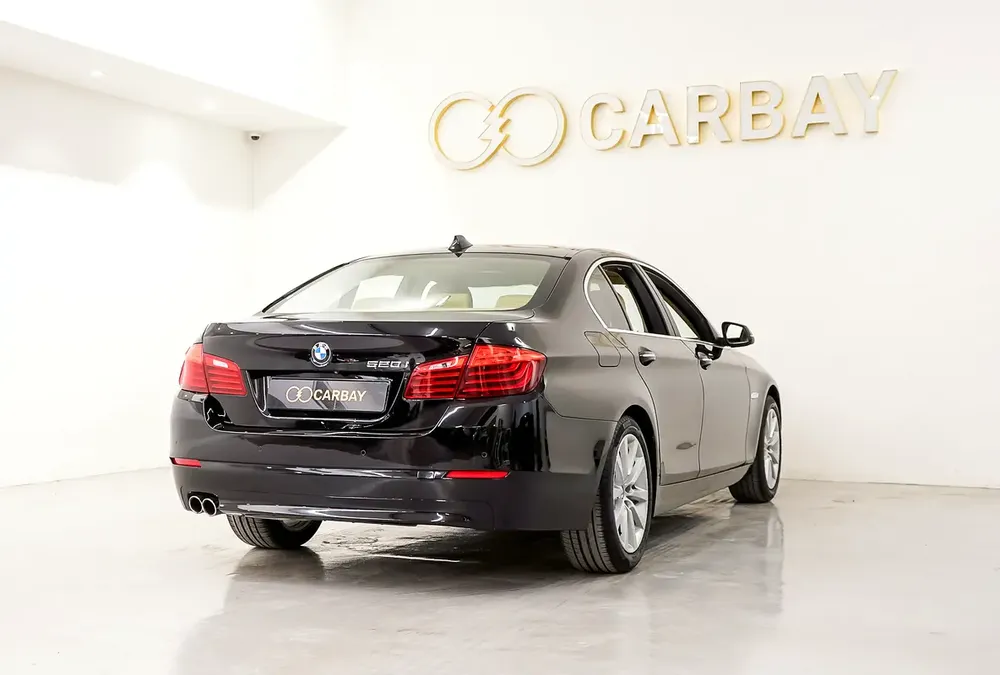 AED 859 PM | BMW 520i EXCLUSIVE 2015 | SINGLE OWNER | PRISTINE CONDITION | 1 YEAR WARRANTY | GCC - Image 5