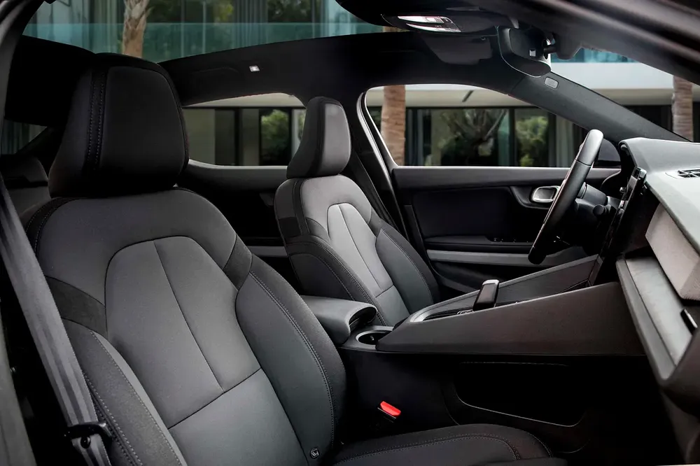 1,665 P.M  | 2 Long Range | 0% Downpayment | Agency Warranty! - Image 11