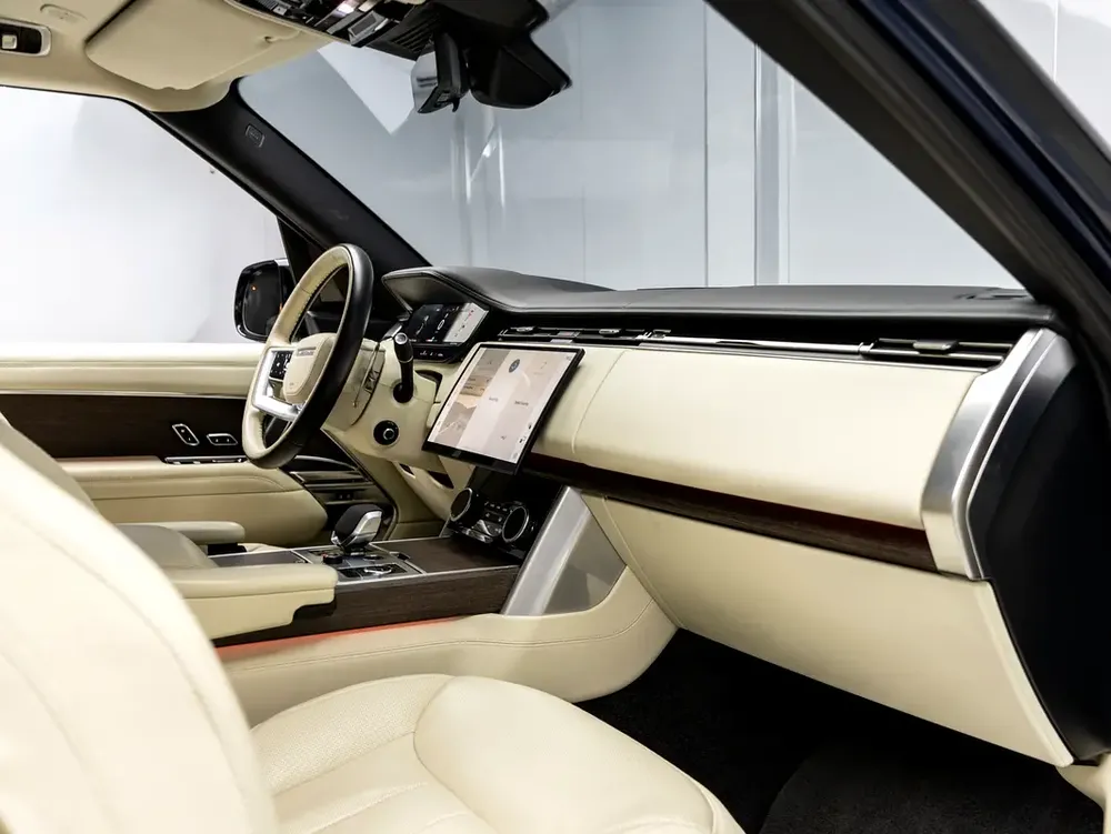 SUMMER STARTS NOW | EXCLUSIVE DEAL BY BLACKLINE, 2027 Land Rover Warranty, GCC - Image 13