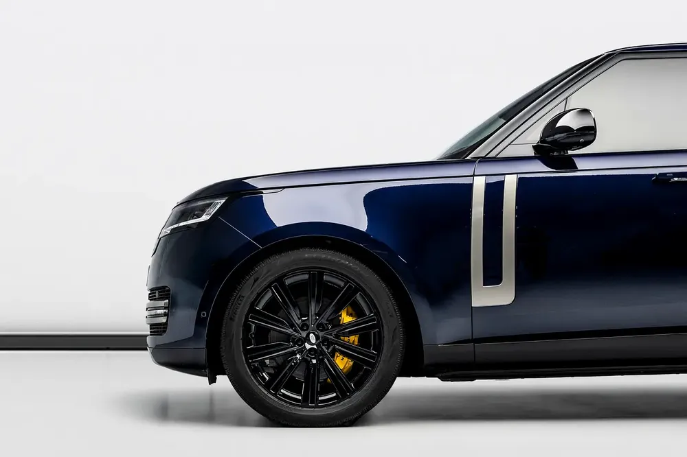 SUMMER STARTS NOW | EXCLUSIVE DEAL BY BLACKLINE, 2027 Land Rover Warranty, GCC - Image 6
