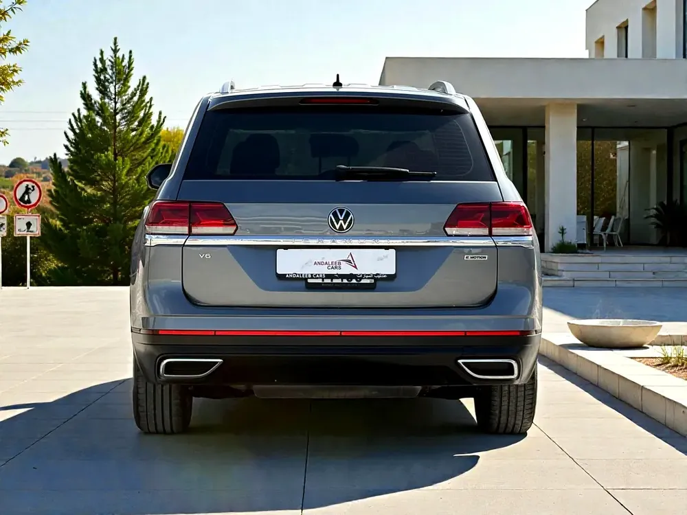 AED 1,220 P.M | 0% DOWN PAYMENT | VW TERAMONT 3.6L V6 | 2022 | GCC SPECS - Image 4