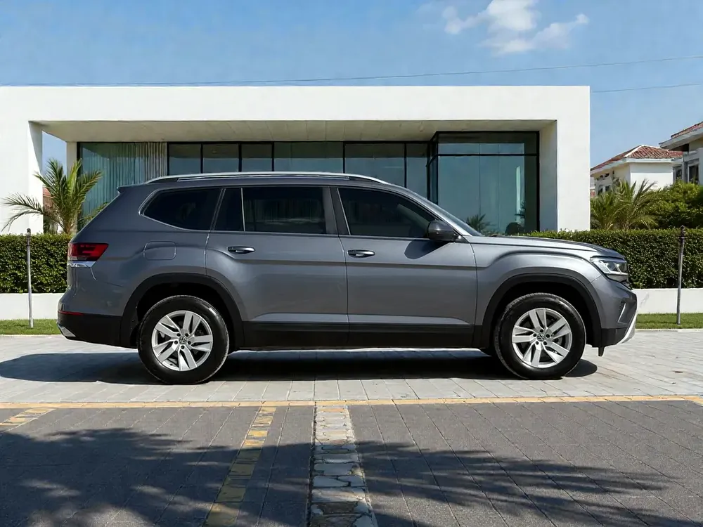 AED 1,220 P.M | 0% DOWN PAYMENT | VW TERAMONT 3.6L V6 | 2022 | GCC SPECS - Image 8