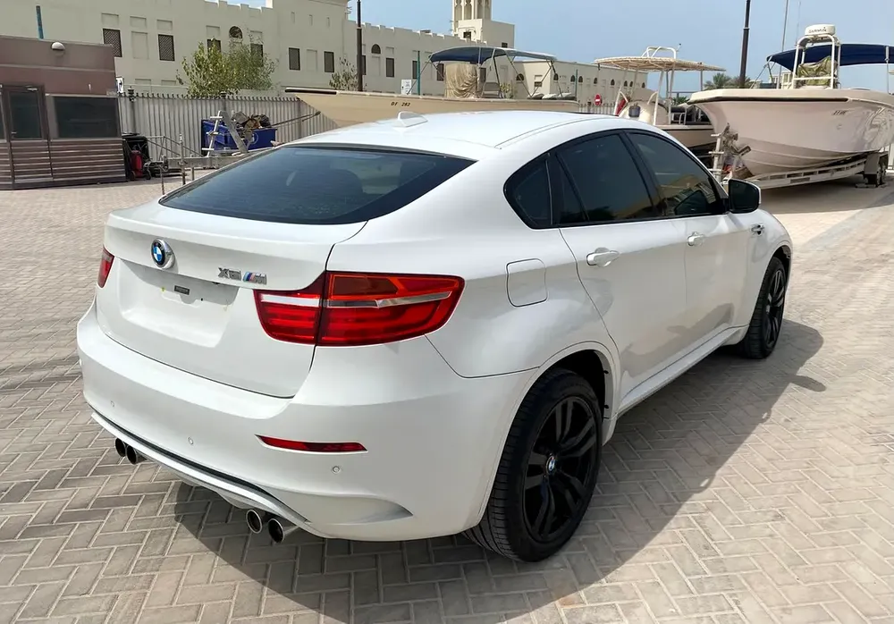 2014 BMW X6M  4.4L TWIN TURBO  V8 555 HP || LOW MILEAGE || ACCIDENT FREE || GCC || CARPLAY|| ZF GEAR - Image 11