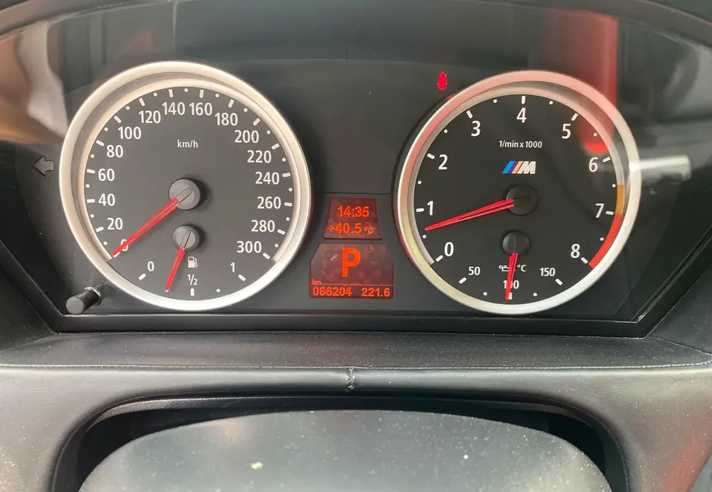 2014 BMW X6M  4.4L TWIN TURBO  V8 555 HP || LOW MILEAGE || ACCIDENT FREE || GCC || CARPLAY|| ZF GEAR - Image 12