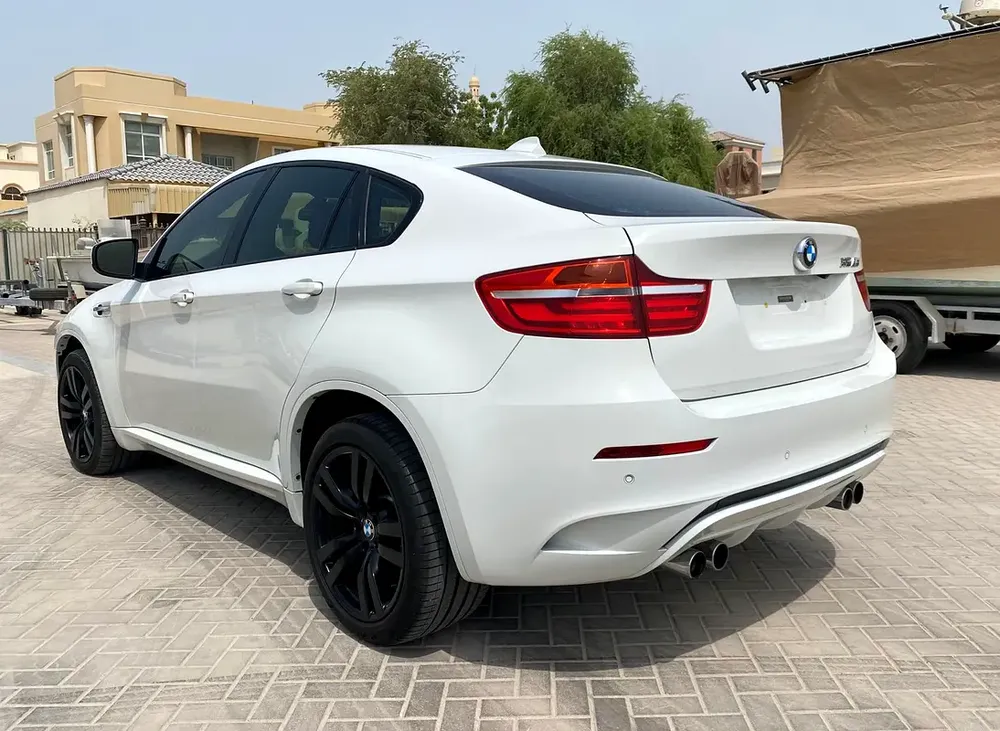 2014 BMW X6M  4.4L TWIN TURBO  V8 555 HP || LOW MILEAGE || ACCIDENT FREE || GCC || CARPLAY|| ZF GEAR - Image 9