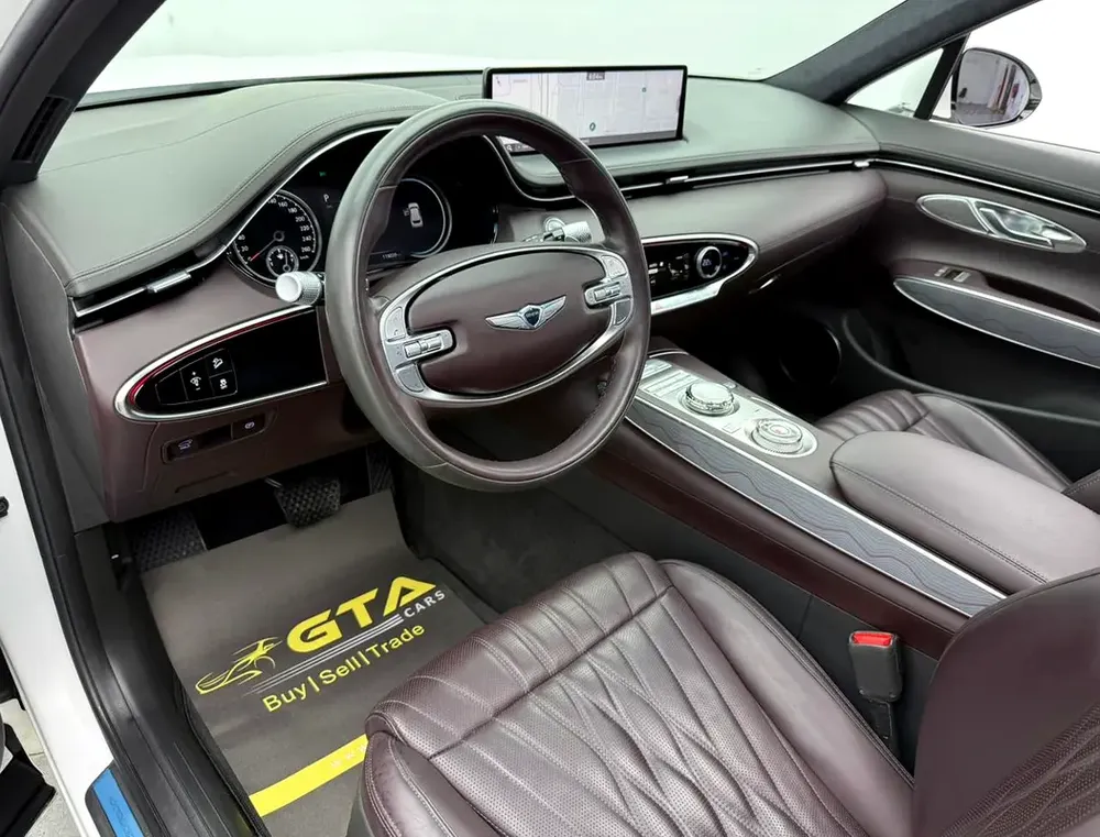 2023 Genesis GV70, Warranty + Full Service History, GCC - Image 11