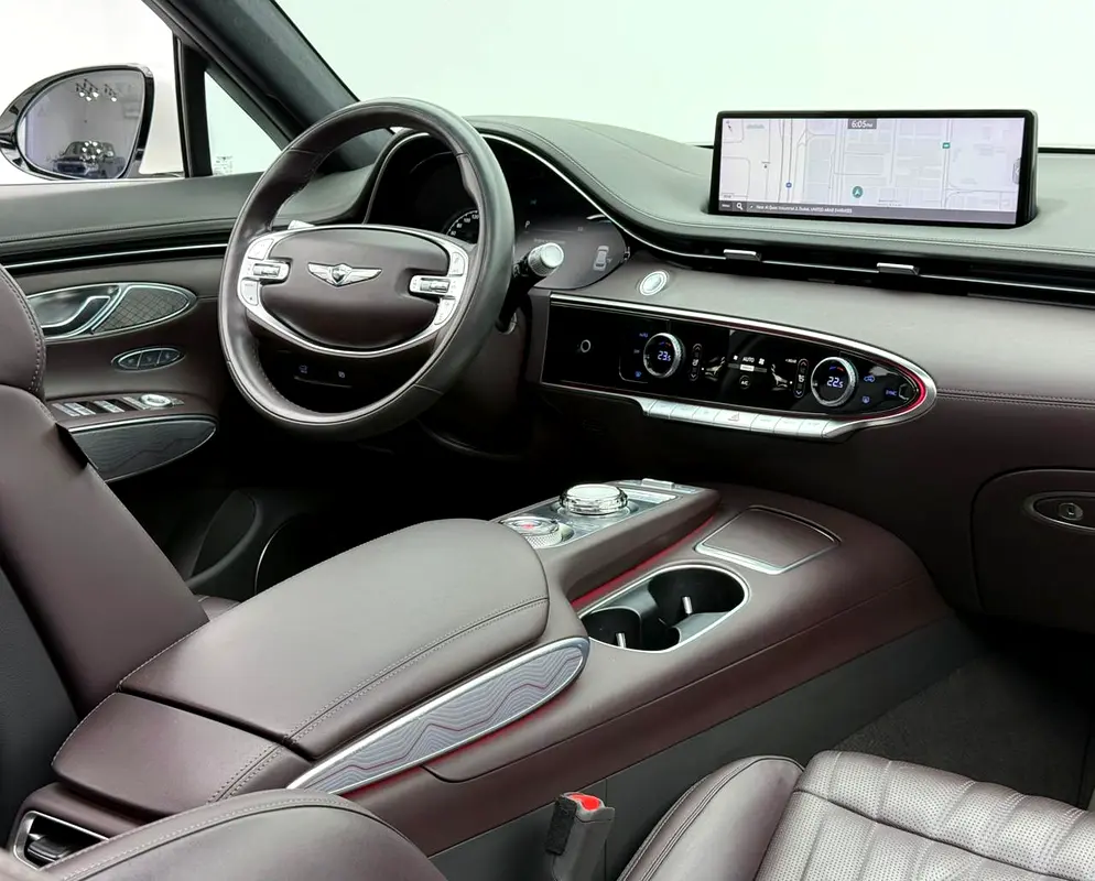 2023 Genesis GV70, Warranty + Full Service History, GCC - Image 12