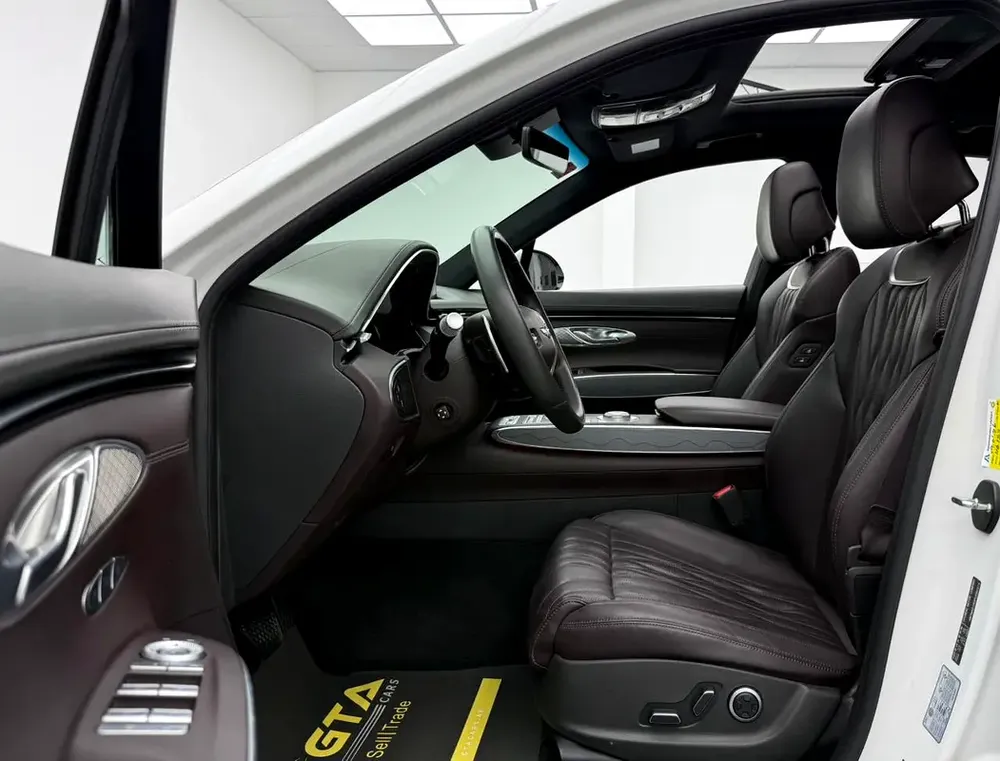 2023 Genesis GV70, Warranty + Full Service History, GCC - Image 14