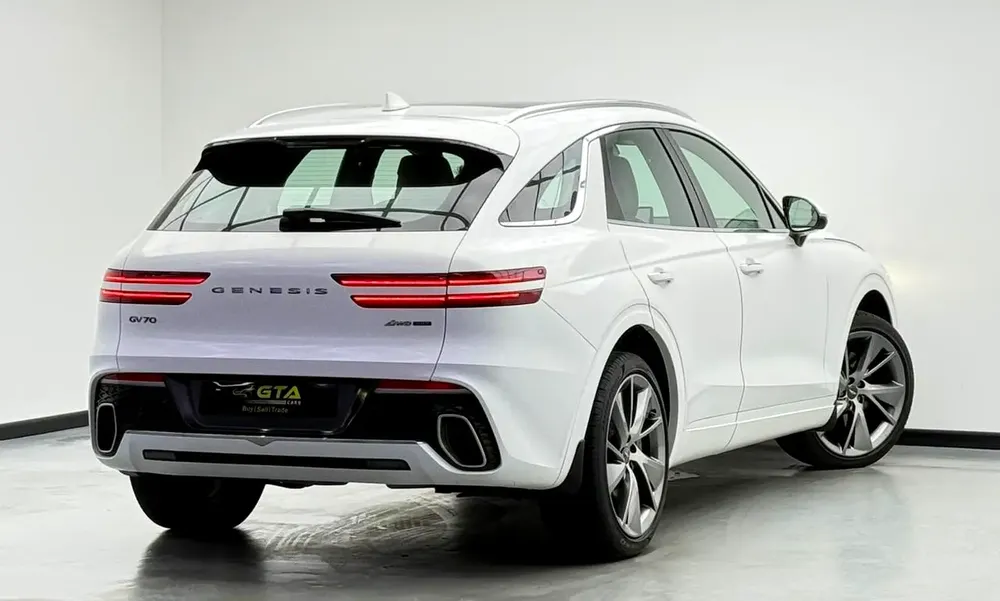 2023 Genesis GV70, Warranty + Full Service History, GCC - Image 6