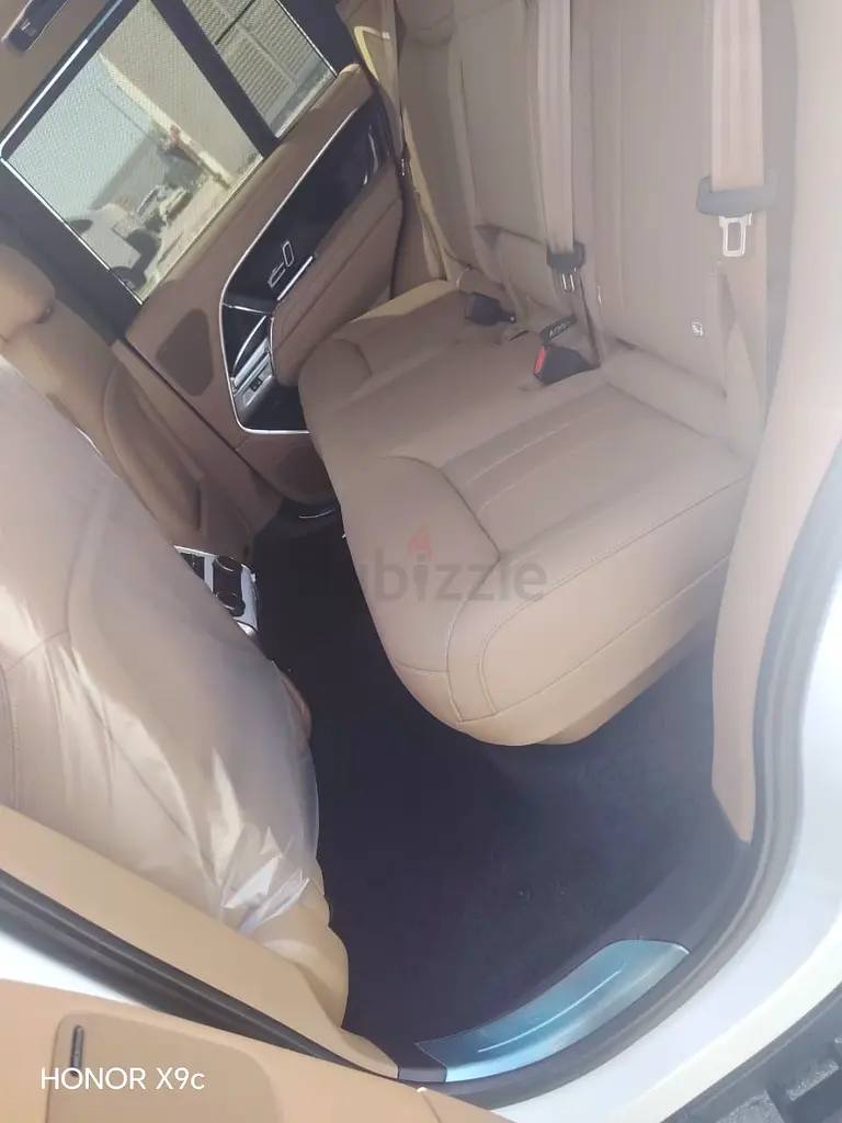 Land Rover Range Rover SE 2026 - Brand New - Image 12