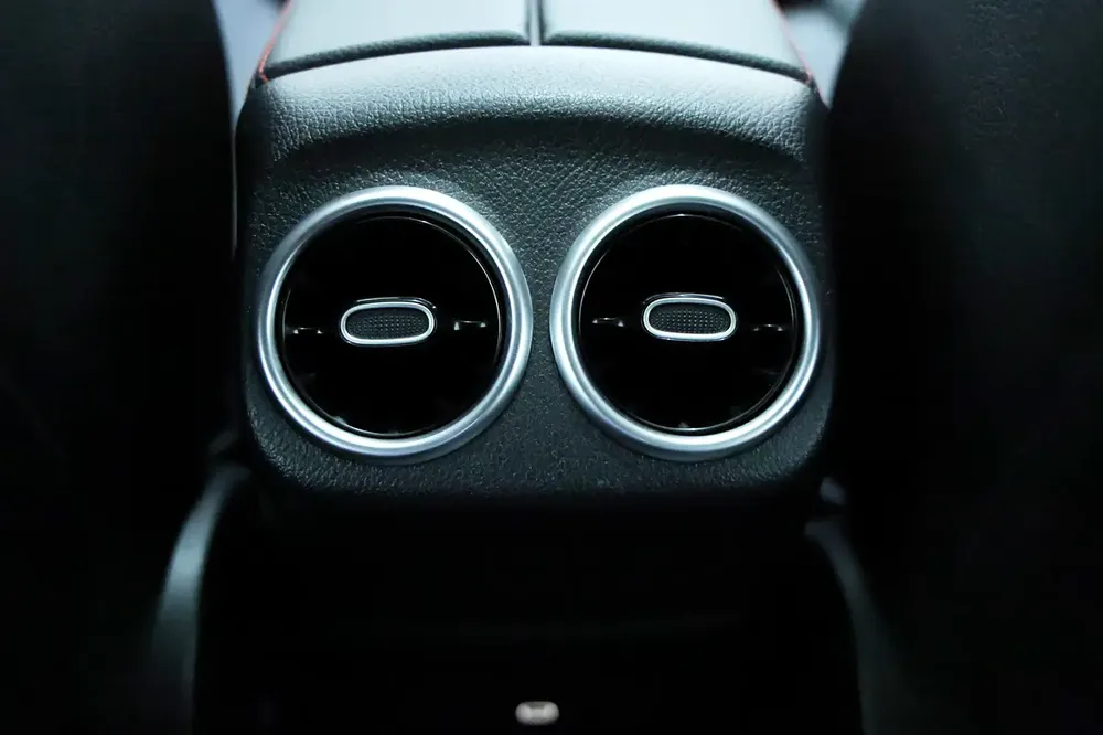 2024 Mercedes-AMG A35 4MATIC | GCC | Gargash Warranty & Service Contract | 15100KM - Image 12