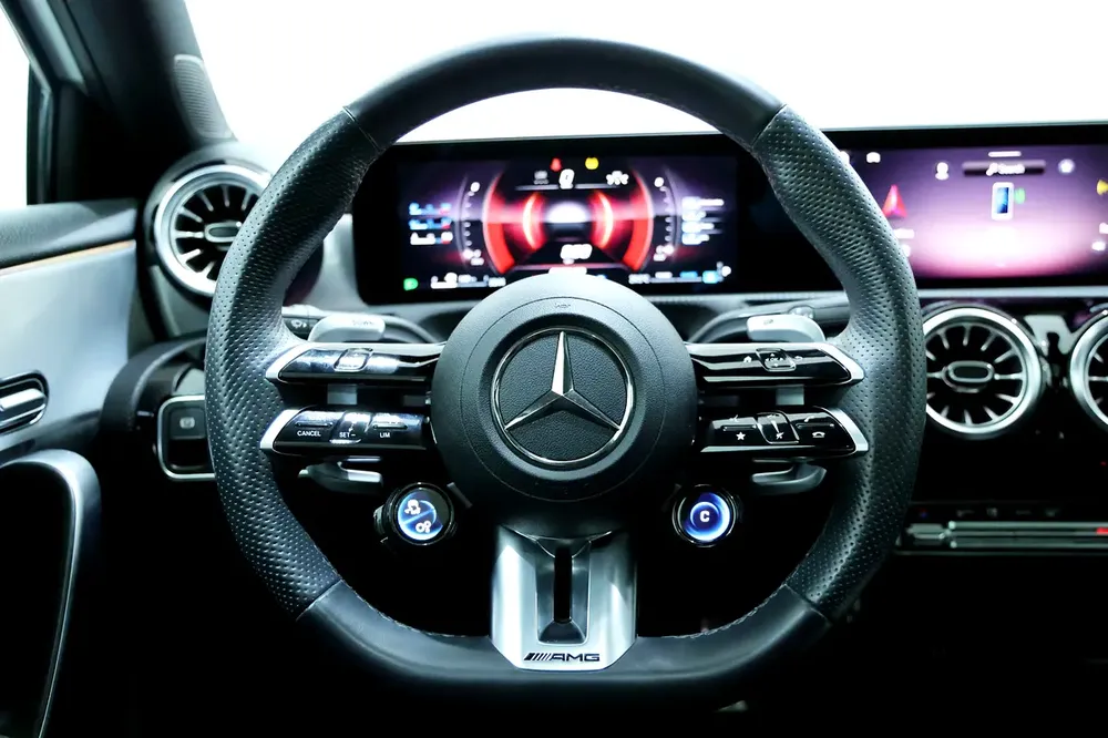 2024 Mercedes-AMG A35 4MATIC | GCC | Gargash Warranty & Service Contract | 15100KM - Image 13
