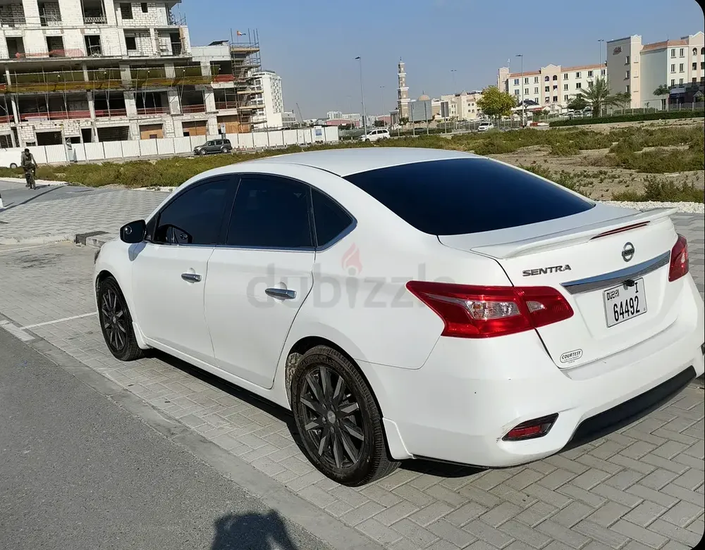 Nissan Sentra 1.8L White Color Mint Condition - Image 6
