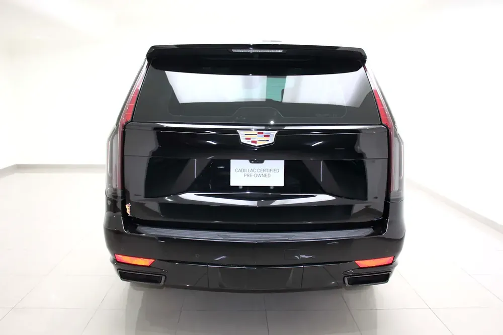 2023 Cadillac Escalade Sport Platinum | GCC Specs | Low Mileage - Image 4