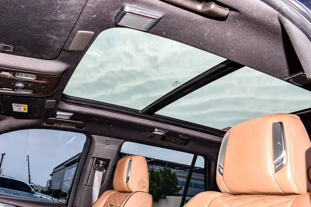 4900M/P With 0% Down Payment Escalade 2022 GCC Under Warranty Full Service History Clean Title - Image 12