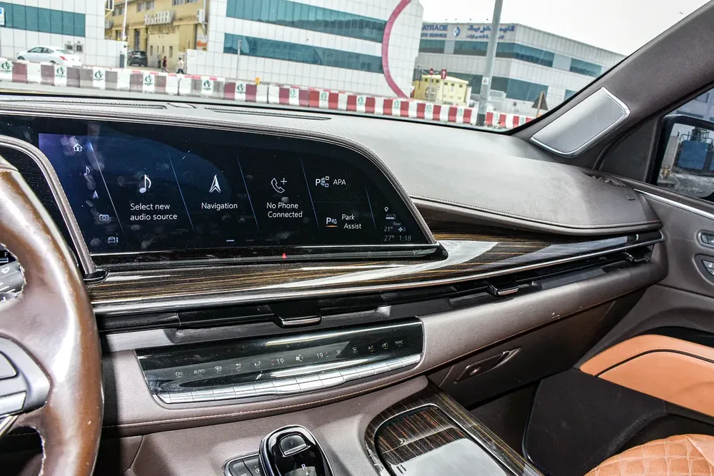 4900M/P With 0% Down Payment Escalade 2022 GCC Under Warranty Full Service History Clean Title - Image 18
