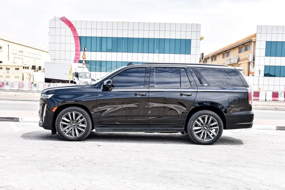 4900M/P With 0% Down Payment Escalade 2022 GCC Under Warranty Full Service History Clean Title - Image 4