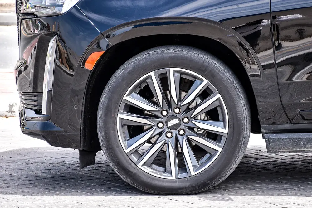 4900M/P With 0% Down Payment Escalade 2022 GCC Under Warranty Full Service History Clean Title - Image 5