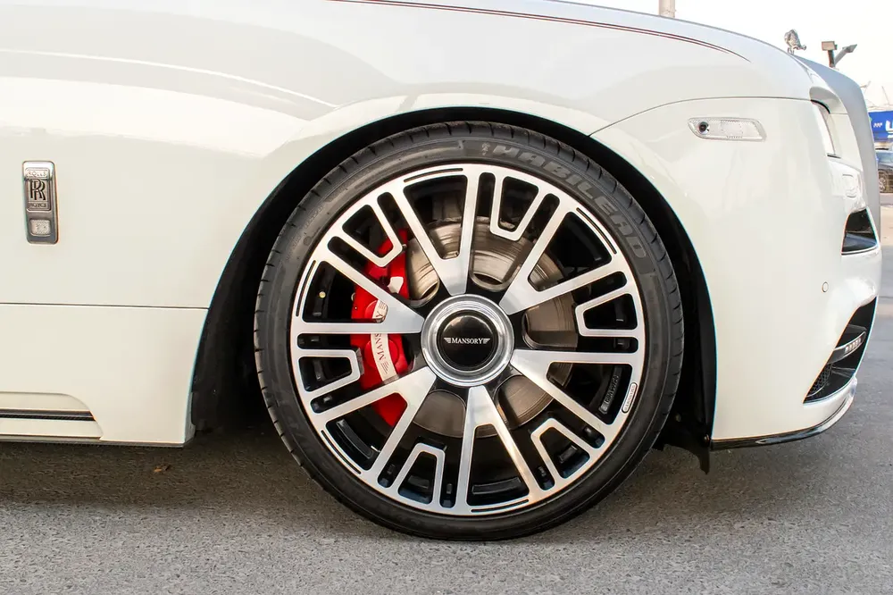 ROLLS-ROYCE WRAITH | MANSORY UPGRADE |19000 KM | JAPAN IMPORT | ACCIDENT-FREE | - Image 9