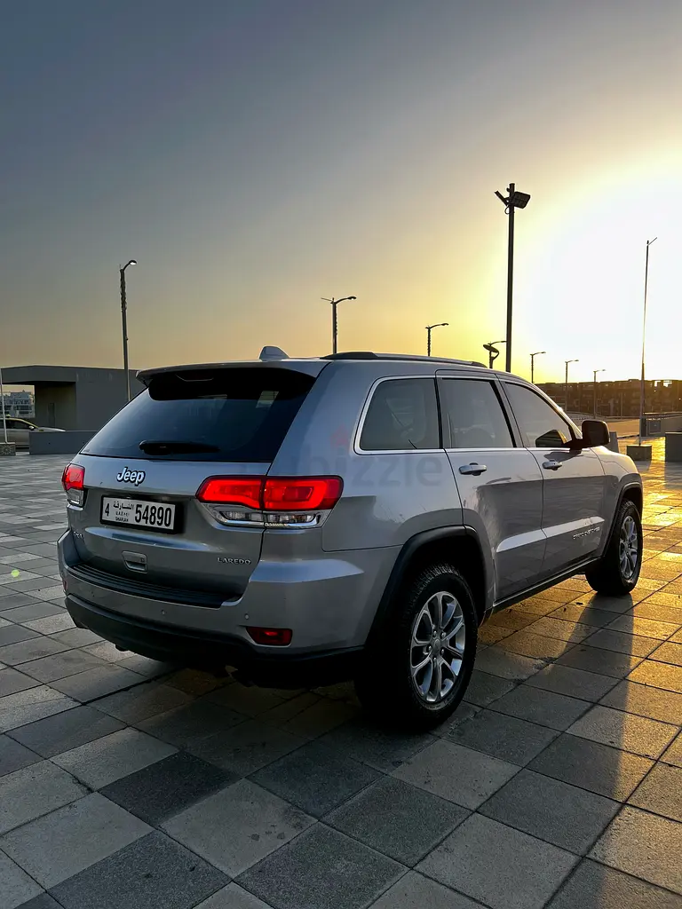 Jeep Grand Cherokee Laredo 2015 GCC Specs - Image 4