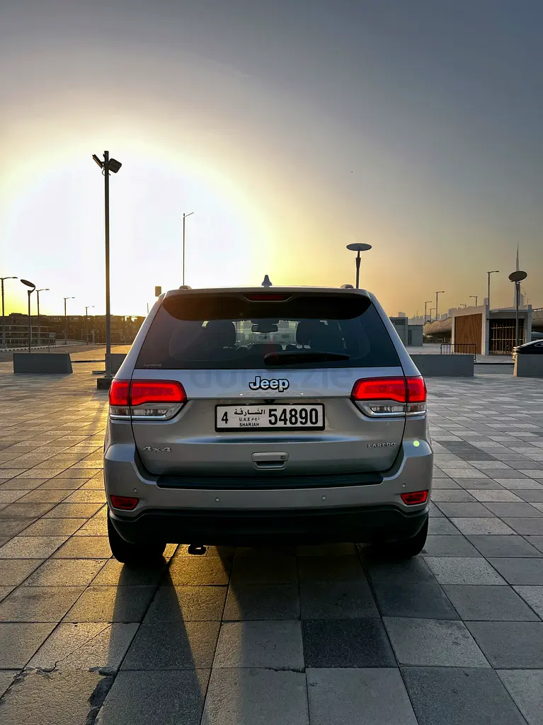 Jeep Grand Cherokee Laredo 2015 GCC Specs - Image 5