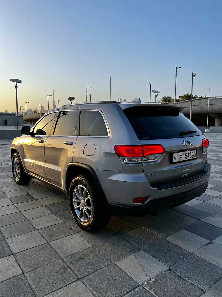 Jeep Grand Cherokee Laredo 2015 GCC Specs - Image 6