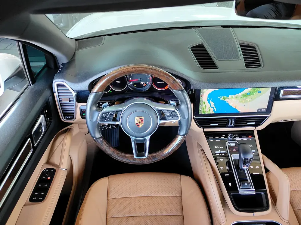 AED 2,450 P.M | 2018 Porsche Cayenne | Under Warranty | GCC | - Image 10