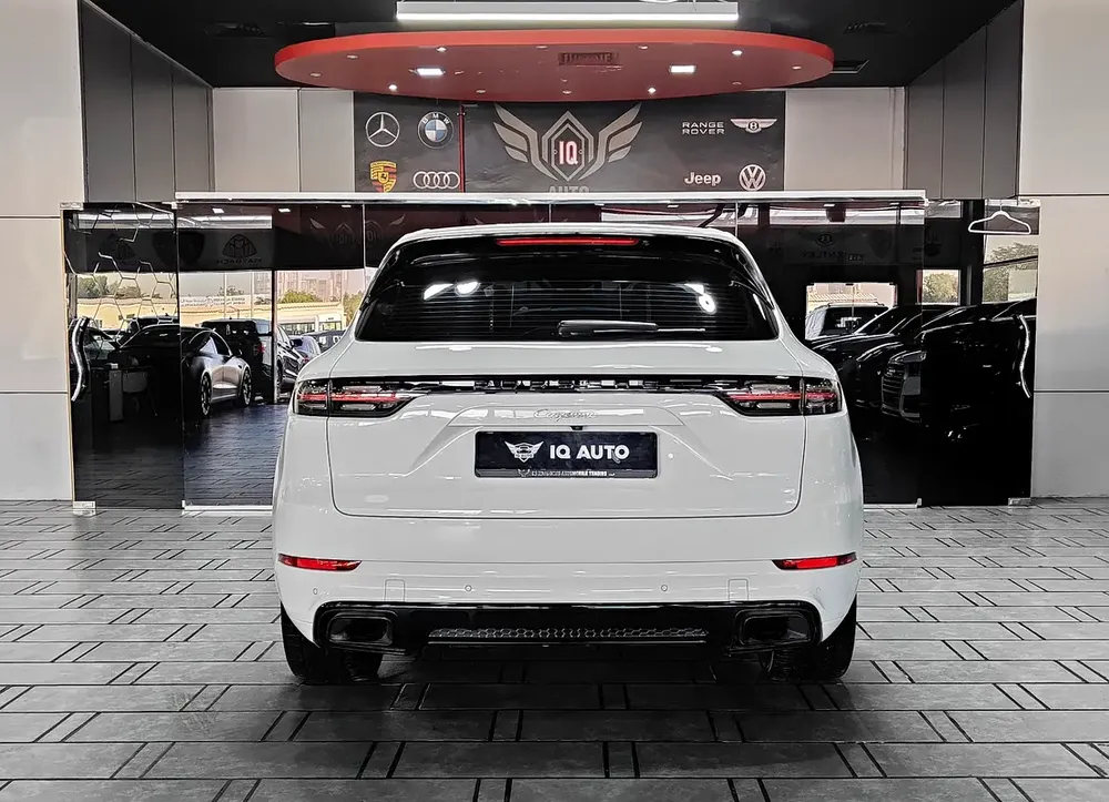 AED 2,450 P.M | 2018 Porsche Cayenne | Under Warranty | GCC | - Image 5