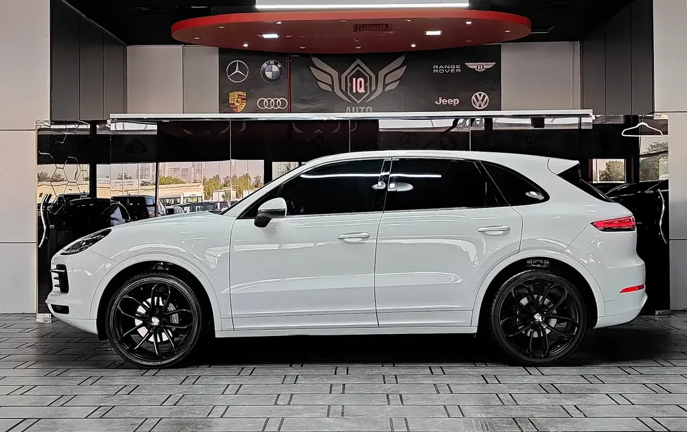 AED 2,450 P.M | 2018 Porsche Cayenne | Under Warranty | GCC | - Image 7