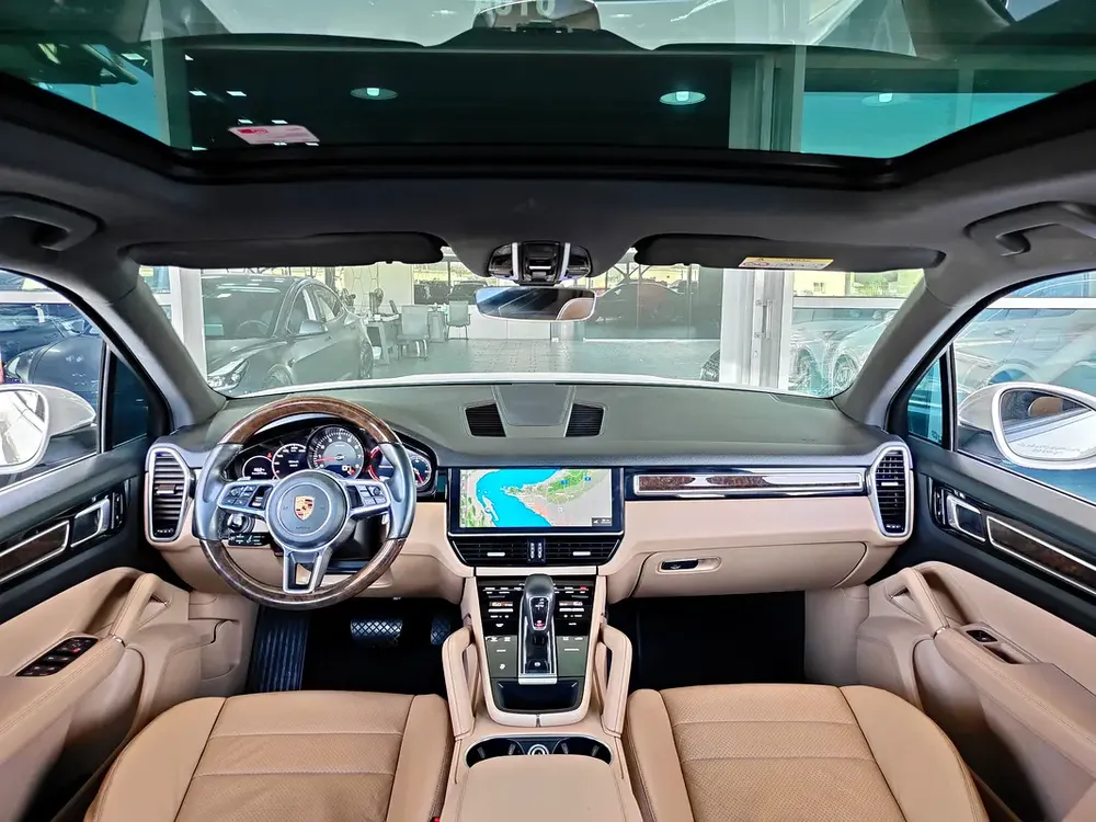AED 2,450 P.M | 2018 Porsche Cayenne | Under Warranty | GCC | - Image 9
