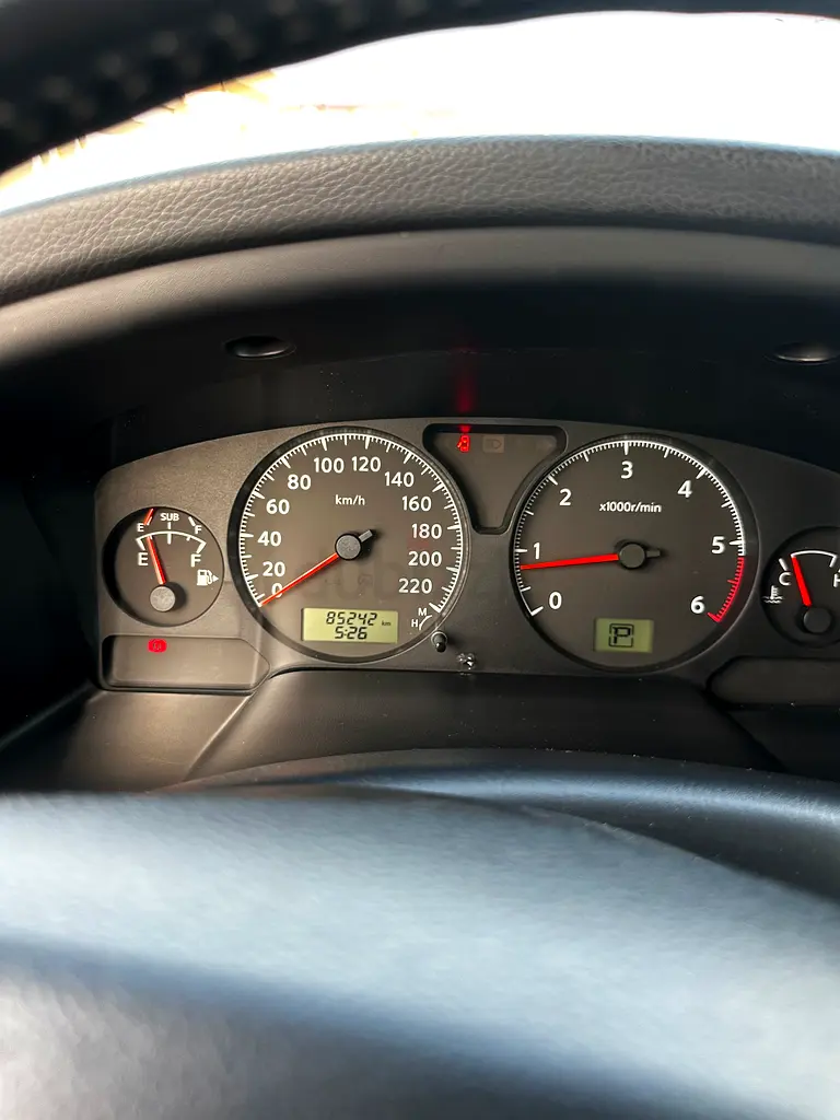 Nissan Patrol Safari Super Safari 2023 GCC Specs اول مالك من الوكاله تشيكات الوكاله - Image 5