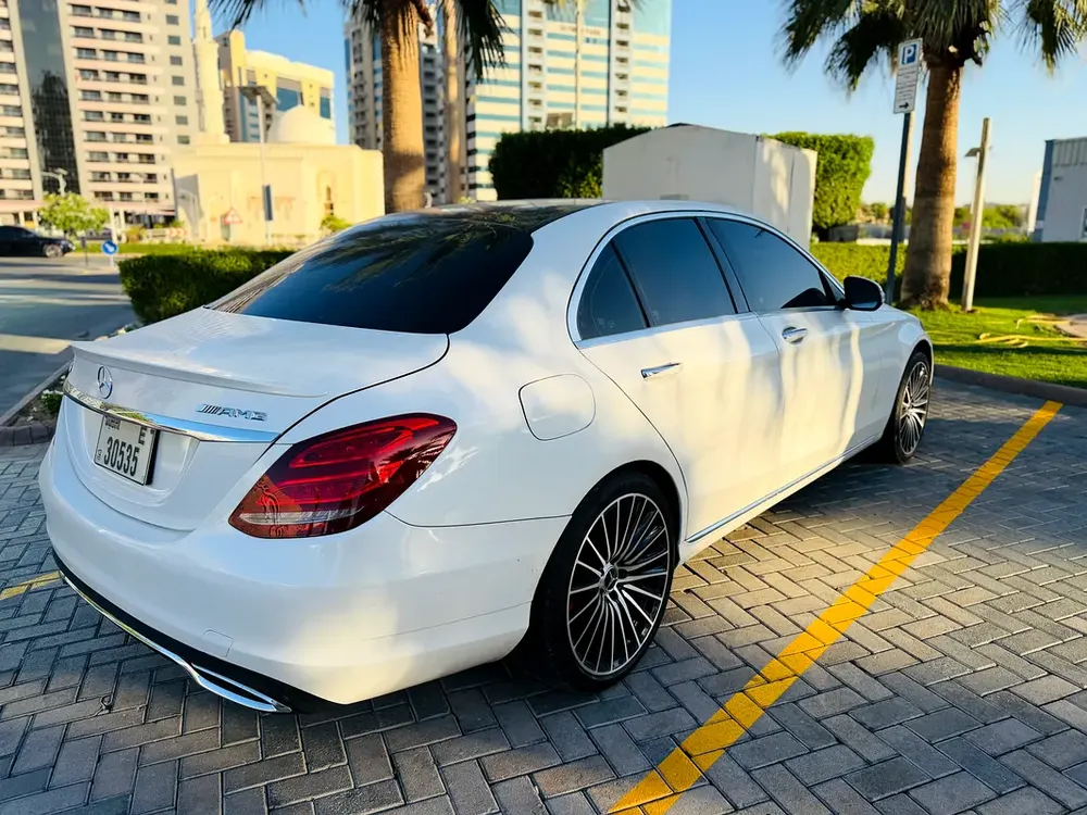 Stunning Mercedes-Benz C 300 AMG 2017 - Sporty Design  Premium Comfort - Image 16